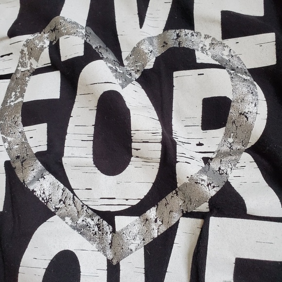 Charlotte Russe Graphic Tee - Picture 3 of 3